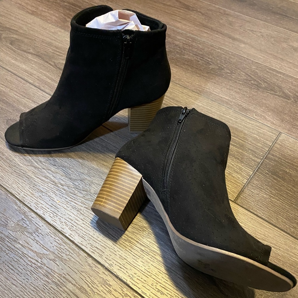 Old Navy Peep Toe Booties, Black, Size 10